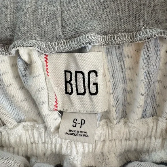 Urban Outfitters BDG Sadie Spliced Mini
Dress. Size Small. - Picture 4 of 12